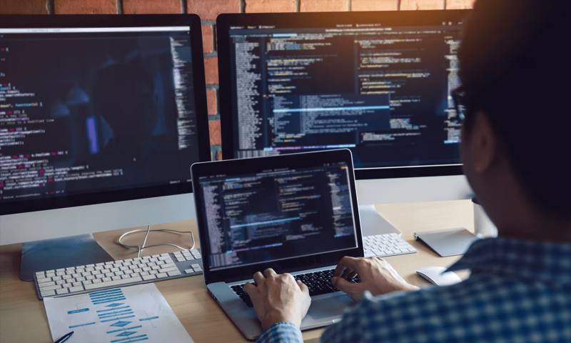 数据科学选型:R与Python如何赋能岳西县网站建设?